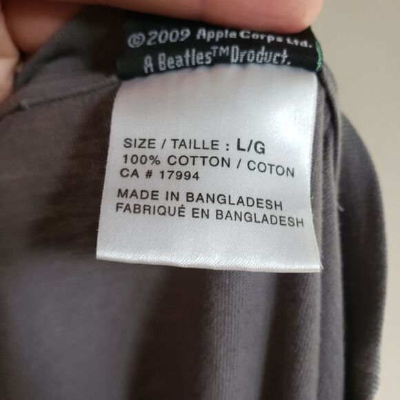 Vintage 2009 The Beatles t-shirt Sergeant Pepper's Lonely Hearts Club Band Large - Picture 2 of 8